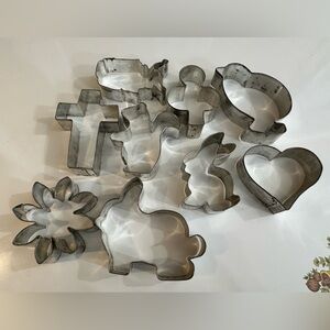 Set vintage seasonal  & holiday Cookie Cutters